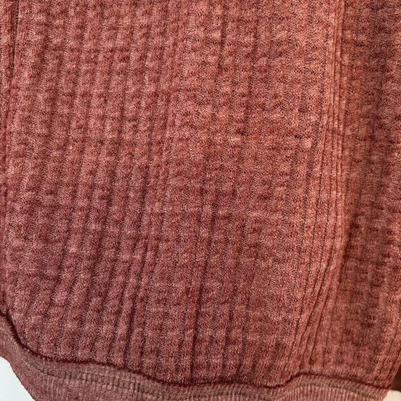 We the Free (Free People) oversized fit thermal henley rust red L - Picture 15 of 16